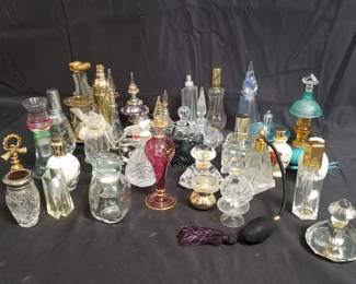 Lot # : 628 - Group of perfume bottles etc. Box lot
