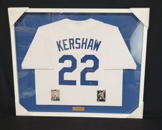 Lot # : 117 - Signed Kershaw Dodgers jersey with pair of cards

