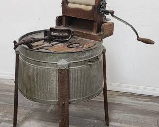 Lot # : 202 - Antique farmhouse hand washing machine & wringer
