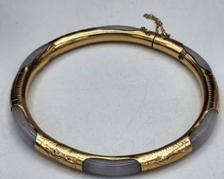 Lot # : 74 - 14k gold & jadeite bracelet
