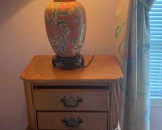 Side Table With Lamp