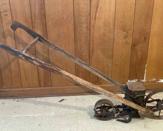 Vintage Planet Jr. Hand Powered Push Seeder Tool