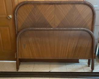 Faux Wood Style Metal Full Size Bed frame 