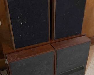 Vintage Turntable Speakers Magnavox  Panasonic 