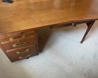 Leopold Desk
