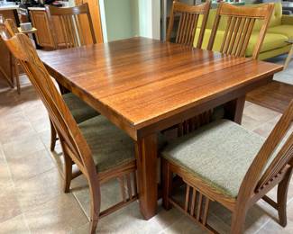 Great Solid Dining Table With 6 Chairs