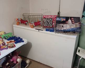 Large Chest Freezer! Works Great and Still Plugged In as Proof! 