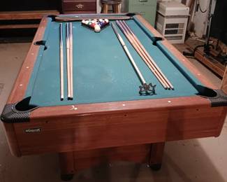 Mizerak 6 1/2 ft. Bar Size Pool Table! Comes with All the Accessories to Play a Game!