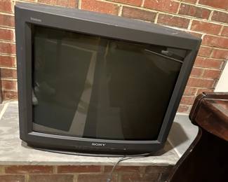 Vtg. Sony TV for retro gaming