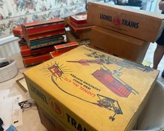 LIONEL TRAINS