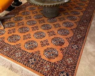 Traditional Style Rug