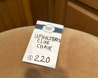 Upholstered club chair 