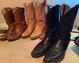Men's vintage and designer shoes, sizes 8.5-9.5, brands like Gucci, Ferragamo, Bally, Durango 
