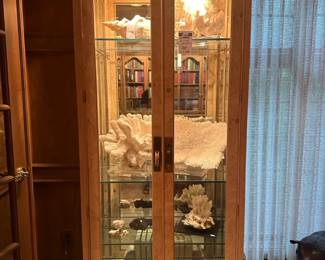 Henredon wood and glass display cabinet 