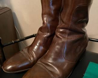 Men's vintage and designer shoes, sizes 8.5-9.5, brands like Gucci, Ferragamo, Bally, Durango 