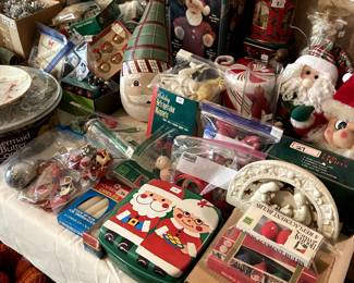 Some vintage Christmas items.
