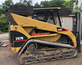 2007 287V Skid Steer 1000 hours, new undercarriage 250 hours, 10 rolls on each side. All new spark plugs and bearings 