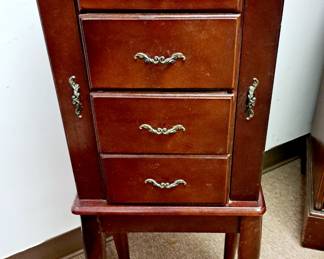 Jewelry cabinet 