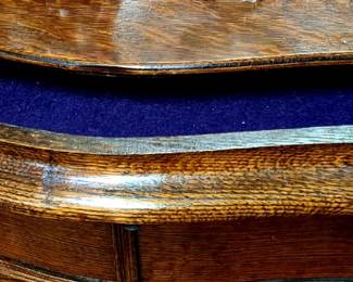 2 side drawers with brass knobs and center spring loaded jewelry drawer