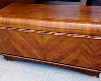 Vintage Lane cedar blanket chest