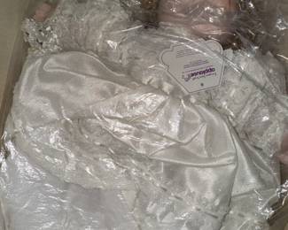 Brand New in box Porcelain Cabbage Patch Dolls (Bride)