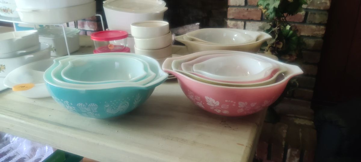 Vintage Pyrex Mixing Bowls
