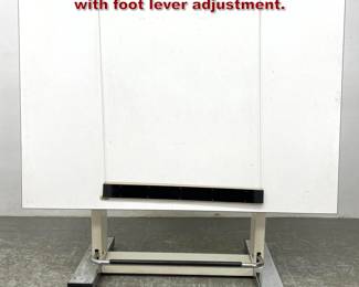 Lot 1370 LEONAR Neolt Italy drafting table with foot lever adjustment. 