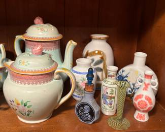 Tea pots, vases
