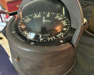 Kelvin White Express vintage compass