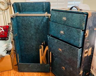 Antique 1920’s Oshkosh Trunk Company Steamer Trunk