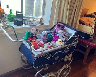 Beautiful Vintage Baby Stroller