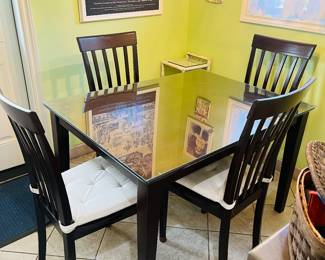 Kitchen Table with 4 Chairs