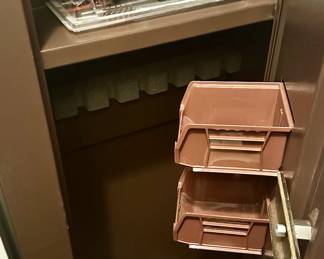 Gun safe with keys 
