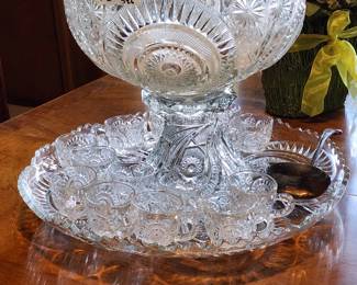 Great Punch bowl with cups, underplate and pedestal!