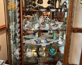 Flat front Oak china cabinet with Barley twist