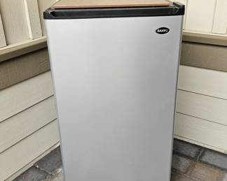 Small Refrigerator