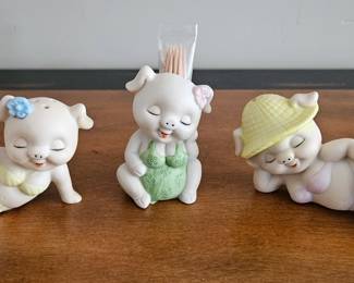 Piggy Wiggly Toothpick Holder w/ S & P Shakers