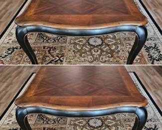 Dining Room Table w/ 2 Leaves