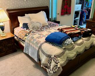 More gorgeous quilts & bedding as well as a beautiful full size bed set 