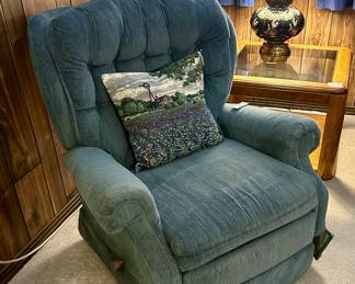 Super comfy recliners 