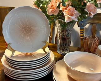 Mikasa “Spring” dish set