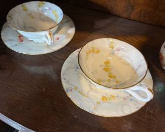 Vintage Floral Teacup/Saucer
