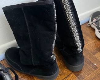 Steven Madden Suede Fur lined boots