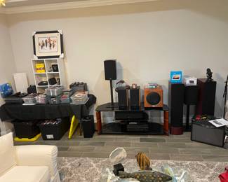 Audiophiles dream room! 