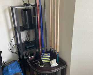 8 brand new pool cues - fiberglass and wood 