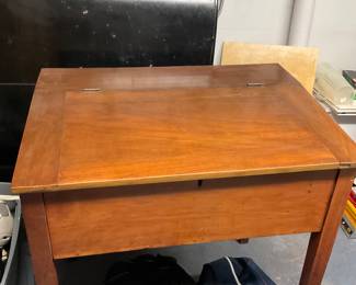 LIFT TOP DESK