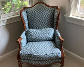 MIRO UPHOLSTERED CHAIR