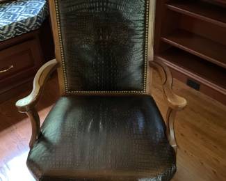 LEATHER OFFICE CHAIR
