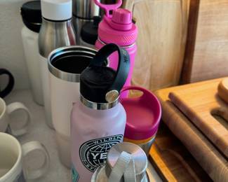 Water bottles and travel cups (Stanley, Kate spade, lululemon, and more)