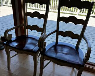 Round dining table with 1 leaf and 6 chairs